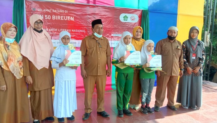 MIN 50 Bireuen Raih Penghargaan Sekolah Aktif Literasi Nasional dari GMB-Indonesia
