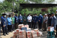 Kemenag Bener Meriah Serahkan Bantuan Kebakaran di Bener Kelipah