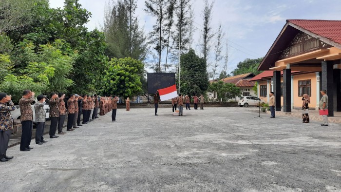 Laksanakan Instruksi Menteri Agama, Kemenag Nagan Raya Gelar Upacara ...