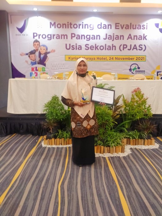 MIN 1 Sabang Terima Sertifikat Sekolah dengan PJAS Aman dari BPOM 