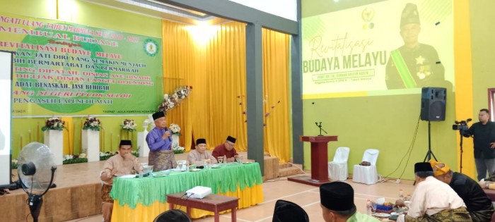 Prof. Johar Arifin Hadiri Diskusi Budaya Melayu MABMETA
