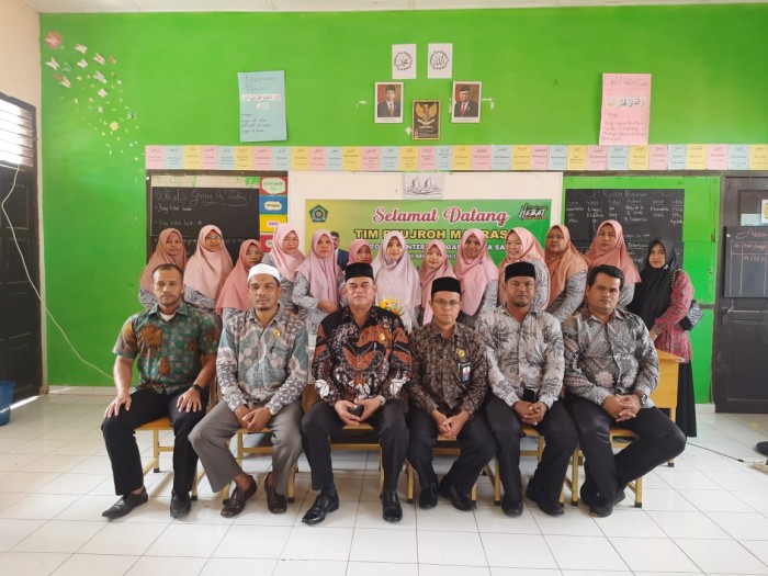Kakankemenag Sabang dan Tim Peujroh Madrasah Visitasi MIN Anoi Itam 