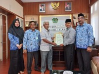 Antar SK Pangkat, Kakankemenag Aceh Timur Terima Tim Kepegawaian Kanwil 