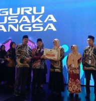 Muthia, Terpilih Sebagai Pustakawan Berprestasi Tingkat Nasional