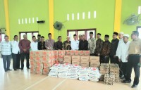 Keluarga Besar Kemenag Pidie Jaya Antar Bantuan Korban Banjir Aceh Tamiang