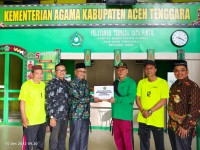 Kunjungi Aceh Tenggara, Kemenag Aceh Besar Serahkan Bantuan Korban Banjir