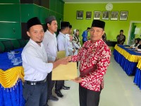 Marwan Serahkan SK Pramubakti dan Ingatkan 5 Budaya Kerja