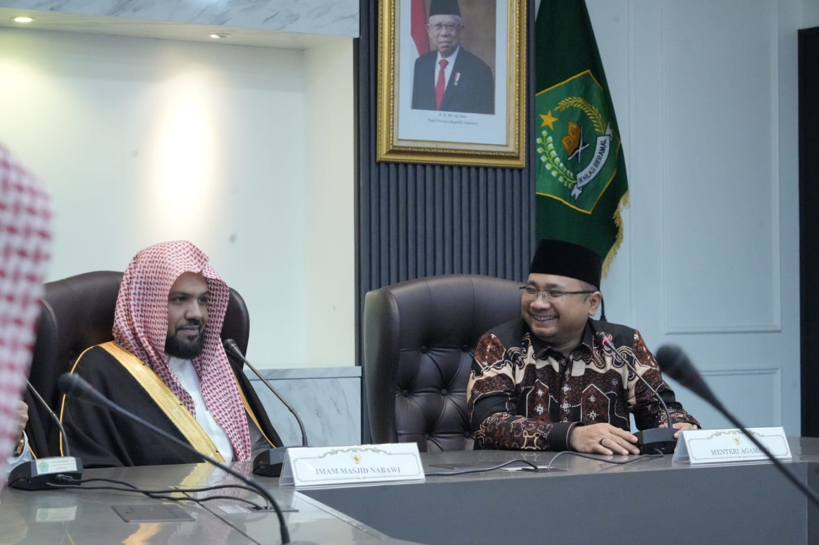 Bertemu Menag, Imam Masjid Nabawi Bawa Pesan dari Raja Salman